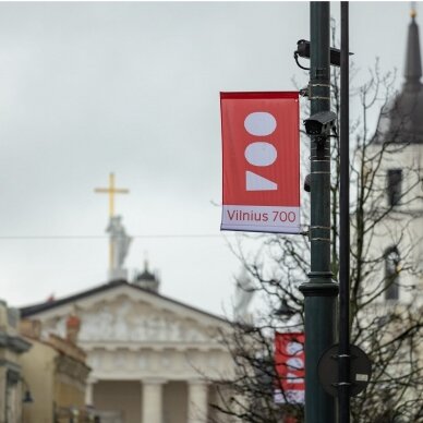 Banerinis vėliavos laikiklis apšvietimo stulpams su spauda 1